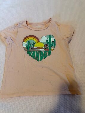 Old Navy Peach Kids T-Shirt with Green Graphic "Wander"